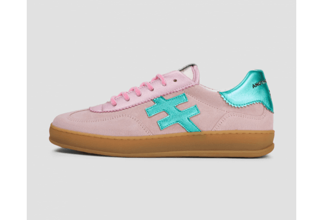 Another Trend Helsinki Trainer