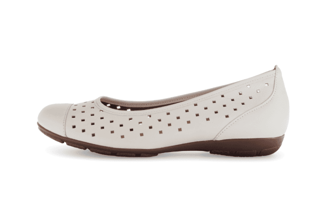 Gabor Ruffle Ballerina Pump 